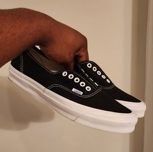Vans vault authentic size 10